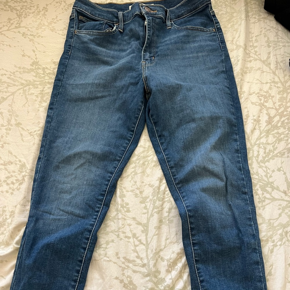 Levi’s 720 High rise super skinny